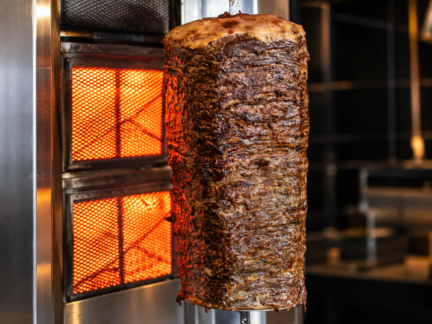 Etçi Adam’da ateşte pişen döner